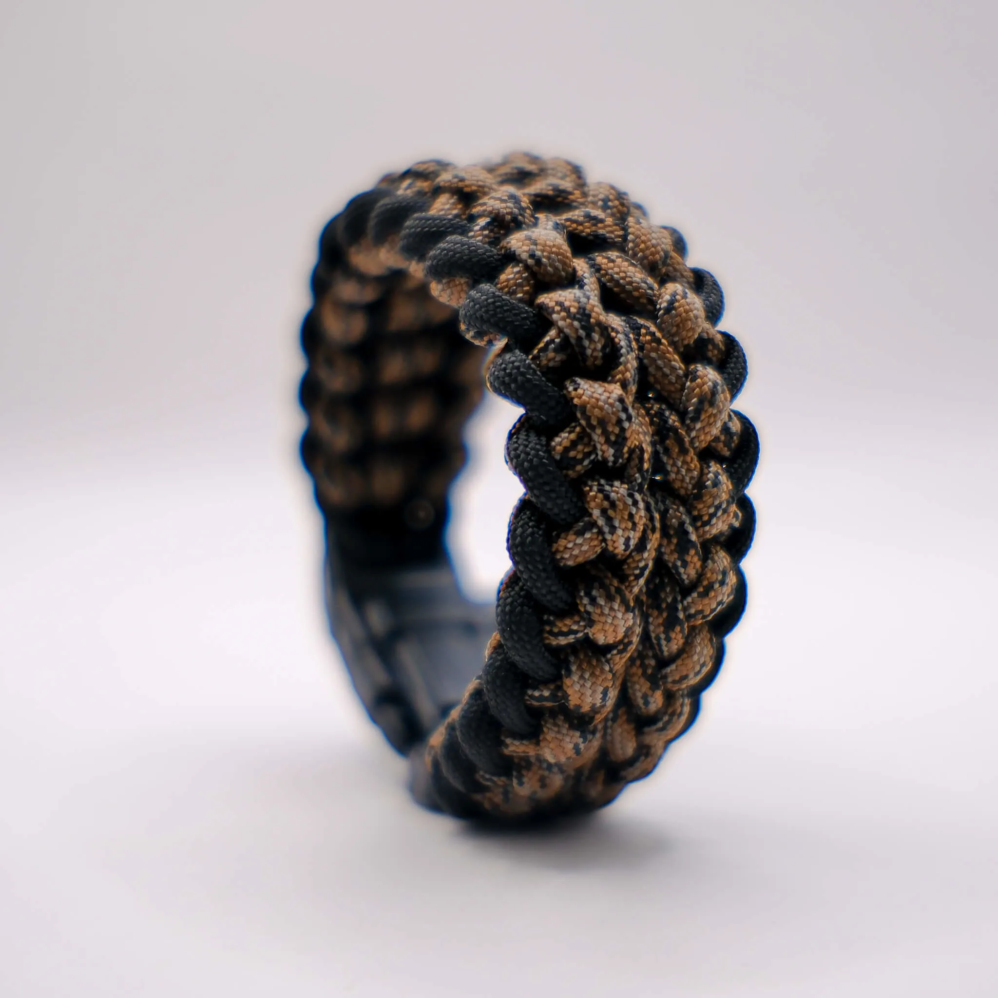Paracord Bileklik Pusulalı Düdüklü Ateş Başlatıcılı Kahverengi Kamuflaj 