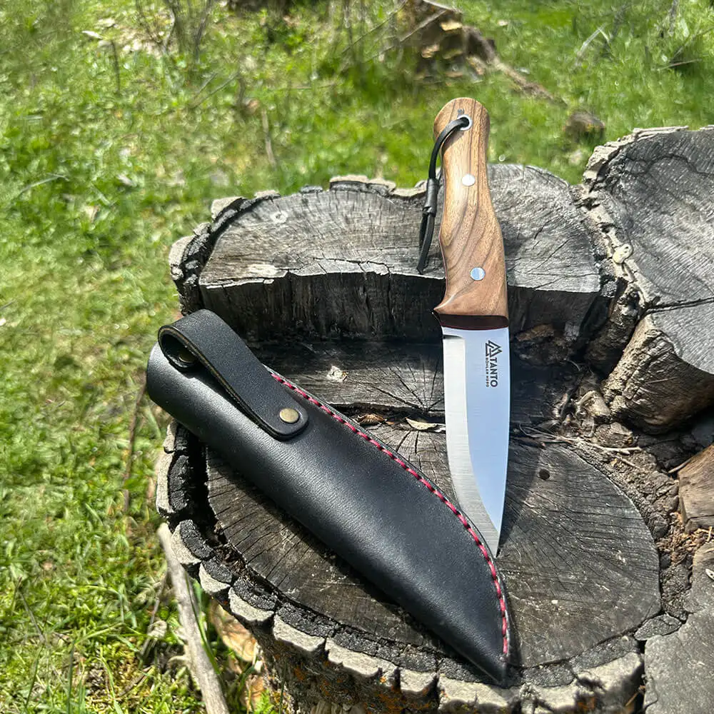 Böhler N690 Çelik Bıçak 22.5 cm Ceviz Saplı 