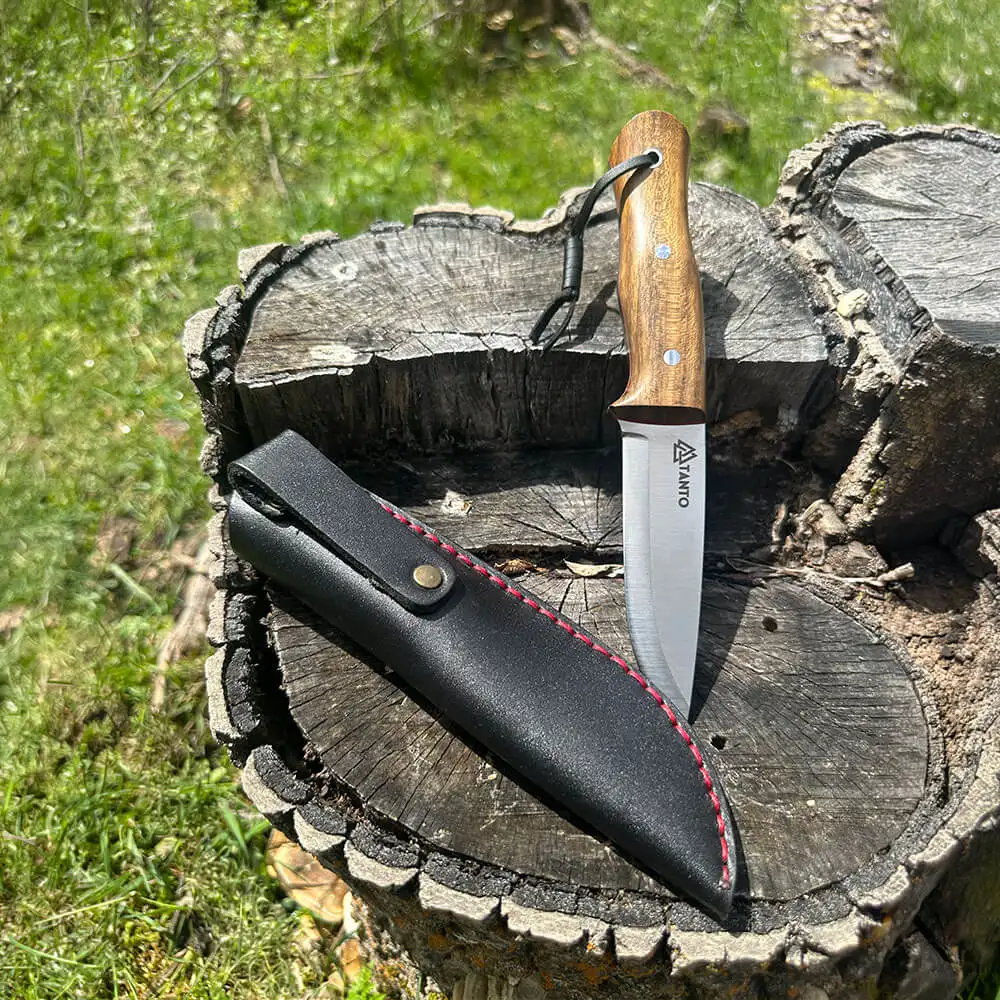 4116 Bushcraft Bıçak 21 cm Çelik Ceviz Saplı