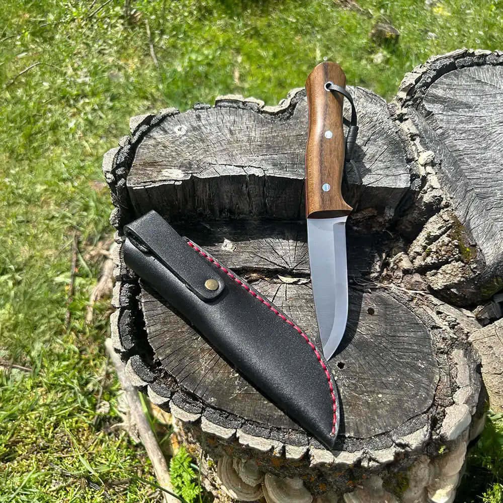 4116 Bushcraft Bıçak 21 cm Çelik Ceviz Saplı